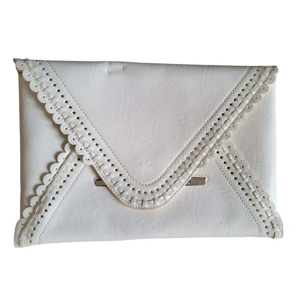 BCBGMAXAZRIA 'Harlow' Scalloped Clutch Purse - Picture 3 of 8
